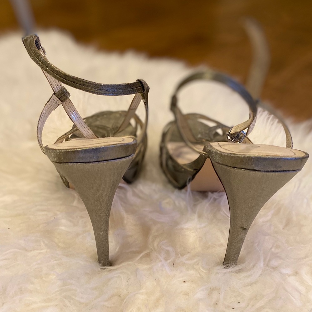 Silver heels 💃🏼 - Picture 3 of 5